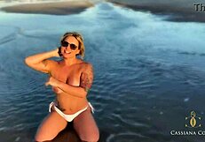 Naked beach walk excites guys with big asses