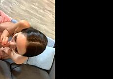 嘿，想看这个性感的亚洲美女给我口交吗？