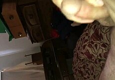 Atractive black girl receives a delicious oral sex in amateur sex video