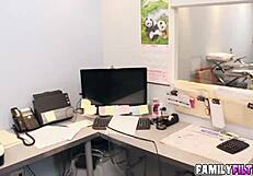 Bambi Brooks Craves Meaty Cock Pleasure