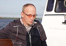 Nude model flashes in public outdoor settings