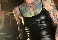 I orgasms so hard riding that dildo