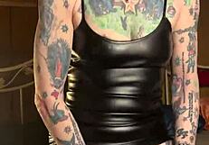 I orgasms so hard riding that dildo