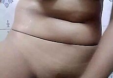 I love watchin' female masturbatin' videos