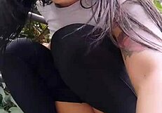 i enjoy rica colombiana dancing on the street