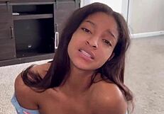 POV czarna suczka błaga o spermę na twarz!