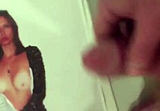 paola receives a passionate cum tribute through masturbation