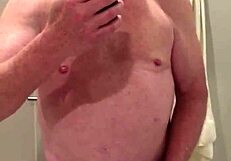 paola receives a passionate cum tribute through masturbation