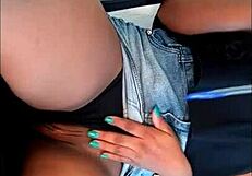 fui fazer tarefa de escola na casa da minha amiguinha e acabei dando a buceta pro vizinho gostoso dela gozei