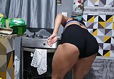 Bianca fucks neighbor in kitchen with Leo Skull!