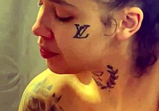 Denver Baddie Deepthroats Cock In LA!