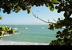 On family holidays, we stumbled upon a voyeur scene with big cocks and asses on the trail.