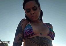 Teasing pussy show on Florianópolis beach?