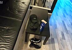 Maya Johansson sesa kurca neznanca v fitnesu in požre spermo na javnem prostoru