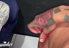 Mamãe Gostosa Me Dá Sua Bucetinha Molhada com Prazer