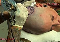 blackwidowxxx gets a new head tattoo