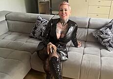 Don't complain, Hanni 19, you wanted this milf pounding.