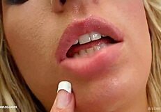 i pam get myself off masturbating with fingers and dildo at give me pink.