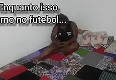 corno no futebol e eu fazendo gol na casa dele