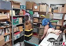 「アナスタシア・ローズ、オフィスでその大きなチンポを吸え」