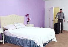 i watch this hot teen 18+ show off her pussy for hott9 com