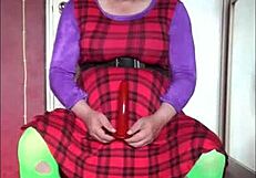 Shy crossdresser gags on dildo in homemade clip