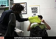 chase rivers and troy harlow banged with creampie from security guard 😏