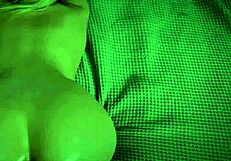 هادلي، وري بزازك الكبيرة وخدي هالزب الضخم؟