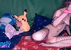 Squirting Close Up To Camera With Toys And Dildo!