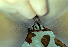 girls watch pussies and jerk to orgasm