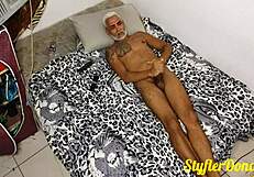 Maconheiro Maaxputokarioca Gets Horny After Smoking Weed and Cums Hard