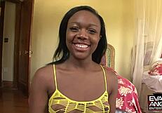 Jackie Rain's Big Booty Friends Tease Behind Scenes