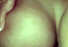 Esta chica sabe usar su colita bonita hasta sacar toda la leche aficionados