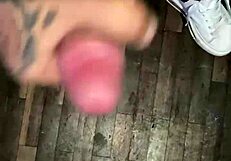 Mi masturbo pensando al culo della vicina latina scopato in anal