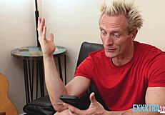 ריס רובינס 18+ סקסית רוכבת זין גדול של קלארק קנט בקאוגירל על ספה