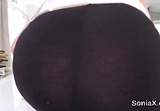 i flash my big boobs and finger my pussy for you