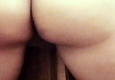 i'm rubbing my pussy so good