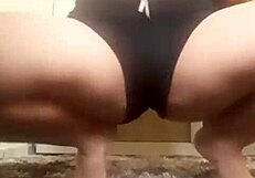 novinha dancing with pussy exposed 😏