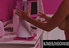 Οι ξανθές λατρεύουν το πούτσο - η θεαματική MILF Paige Ashley καβαλάει το πούτσο ενός μάσκας