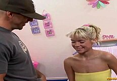 Hot Teen Wrecking Anal Hardcore