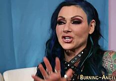 alt emo girls fingering and eating each other 😈