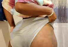 Hey, this ebony solo babe licks and fingers her wet pussy for custom request 😘