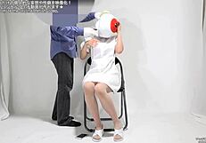 Velho de máscara explora fetiche