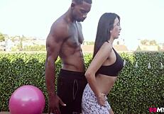 linda gonzalez getting the best coach's massage