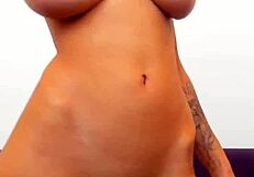 Chaturbate Babe Shows Off Perfect Tits