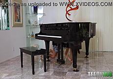 Mina Luxx Gives POV Blowjob To Mike Mancini