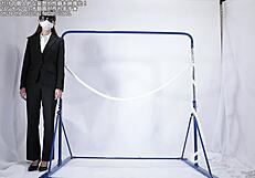 Woman Masturbates Over Rope Fetish