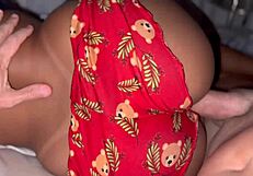 esposa sedenta por pica vai pra cama com shortinho curto pra provocar o marido