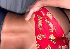 esposa sedenta por pica vai pra cama com shortinho curto pra provocar o marido