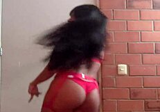 Cinthya Campos Masturbates Her Vagina So Deliciously!